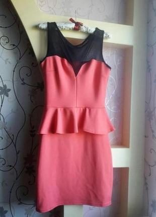 Сногшибательное нове сукні з басками