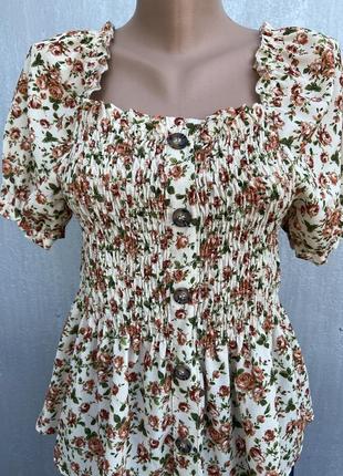 Красивая блуза в цветашках4 фото