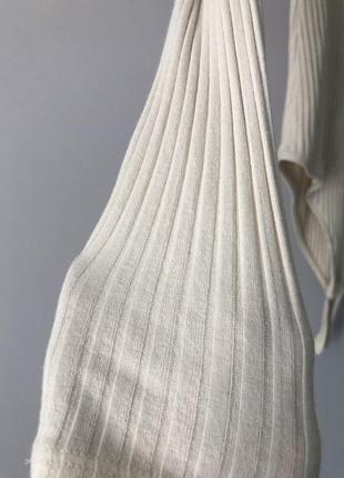 Идеальный базовый боди zara лонгслив в рубчик с глубоким декольте вырезом