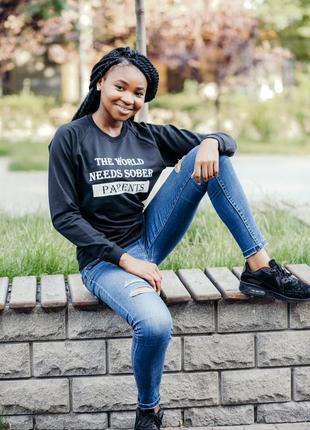 Стильный свитшот с крутым принтом