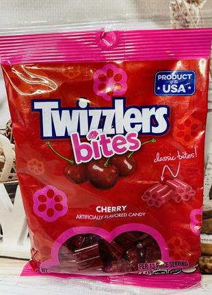 Желейні цукерки twizzlers шматочками зі смаком вишні