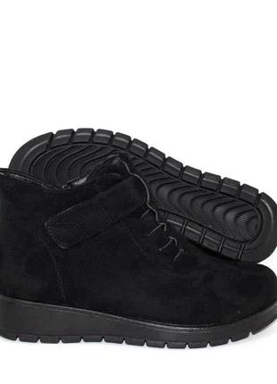 Женские черные осенние замшевые ботинки на танкетке большие размеры5 фото