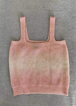 Вʼязаний топ