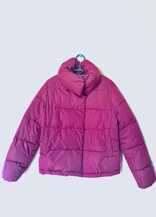 Тепла куртка stradivarius