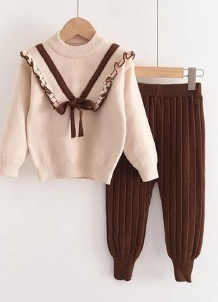 Теплий костюм на дівчинку