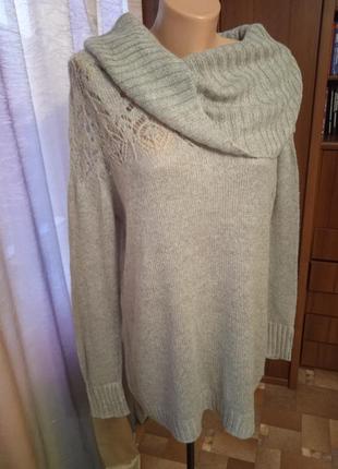 Светр жіночий