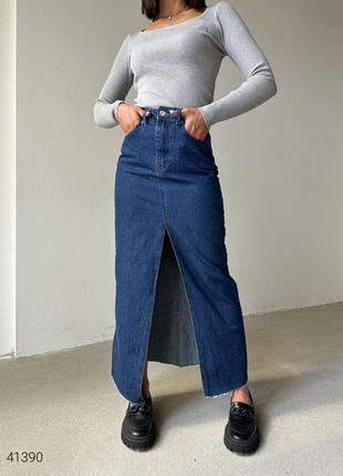 Трендовая длинная джинсовая юбка с разрезом спереди2 фото