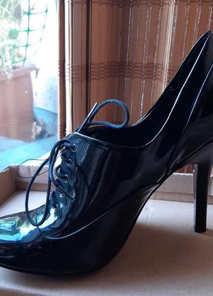 Zara оксфорди ботильони на шпильці 39р