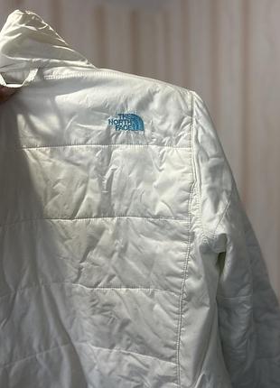 Белоснежная легкая куртка от north face, оригинал