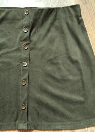Замшевая юбка с декоративными пуговицами2 фото