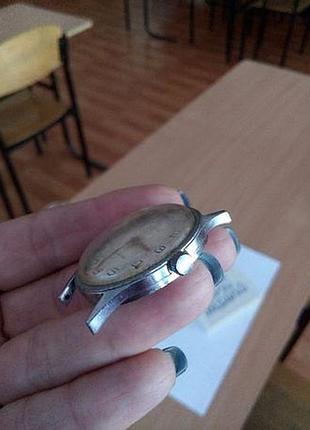 Часы "восток", 18 камней, ссср, винтаж механические противоударные