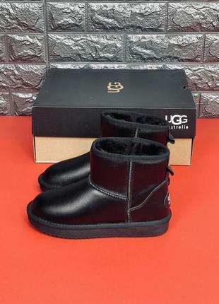 Жіночі уггі чорні з натуральної шкіри ugg australia жіночі стильні хіт продажу !2 фото