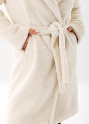Шуба женская зимняя, теплая, эко альпака, средней длины, шуба пальто, белая4 фото