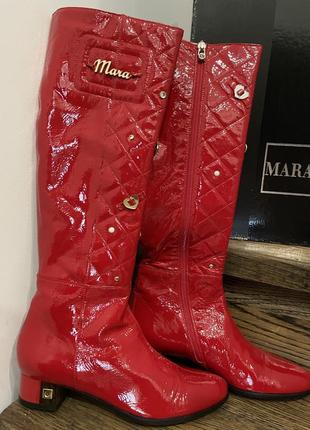 Червоні жіночі чобітки 37 розмір, італія mara