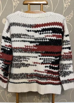 Очень красивый и стильный брендовый свитер-оверсайз.2 фото