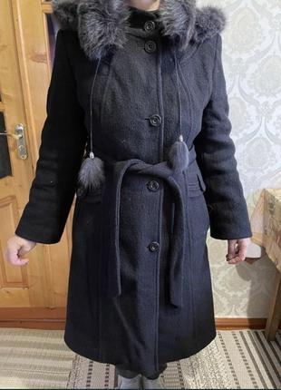 Женское суконное пальто черное