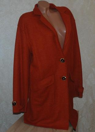 Пальто-пиджак ( coatigan) бренду tu
/ 26% шерсть/на двух пуговицах/прямого кроя/2 фото