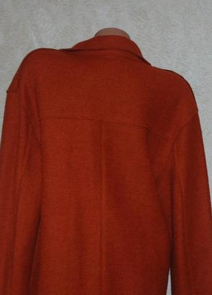 Пальто-пиджак ( coatigan) бренду tu
/ 26% шерсть/на двух пуговицах/прямого кроя/7 фото