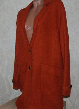 Пальто-пиджак ( coatigan) бренду tu
/ 26% шерсть/на двух пуговицах/прямого кроя/8 фото
