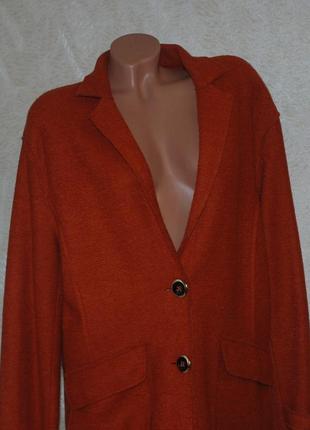 Пальто-пиджак ( coatigan) бренду tu
/ 26% шерсть/на двух пуговицах/прямого кроя/4 фото