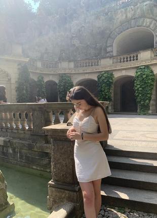 Сукня дуже легенька і зручна