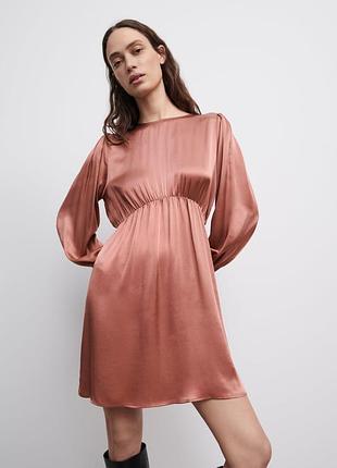 Сатинове плаття міні від zara