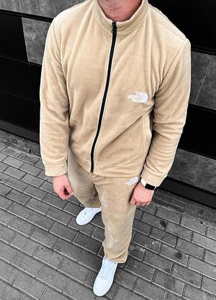 Белый мужской спортивный костюм теплый