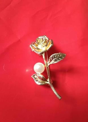 Брошь элегантная роза с жемчужиной