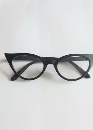 Іміджеві окуляри в ретростилі "cat eye"2 фото