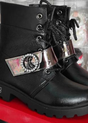 Зимові черевики для дівчинки на підборах чорні6 фото