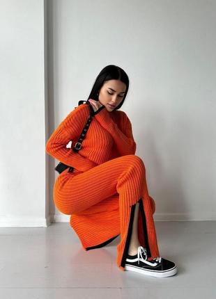 Женский трикотажный костюм: укороченный свитер и широкие брюки кюлоты с разрезами s, m8 фото