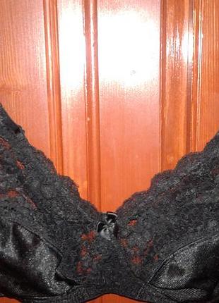 Новый сложнокроенный качеств.лифон от marks&spenser 38c разм.