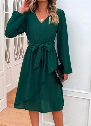 Смарагдова сукня