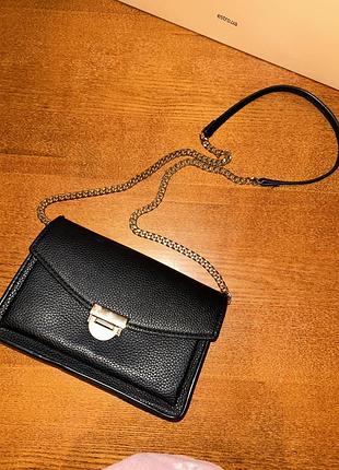 Черная маленькая сумка клатч
