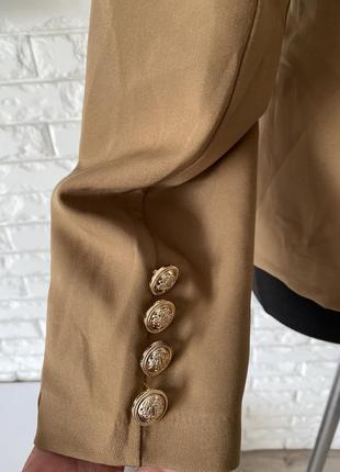 Красивый пиджак двубортный золотые пуговицы м 10-126 фото