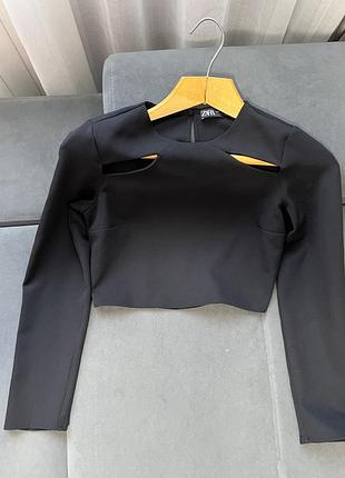 Топ з довгими рукавами zara з вирізами
