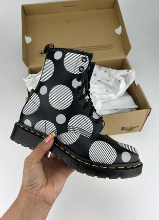 Ботинки dr. martens 1460 women's polka dot smooth leather 26876009 черные в горох, оригинальные ботинки др. мартенс женские