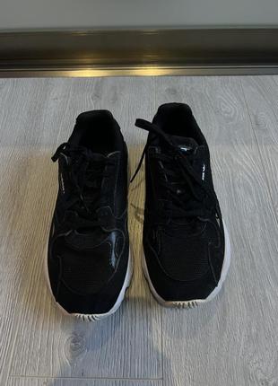 Кроссовки adidas
