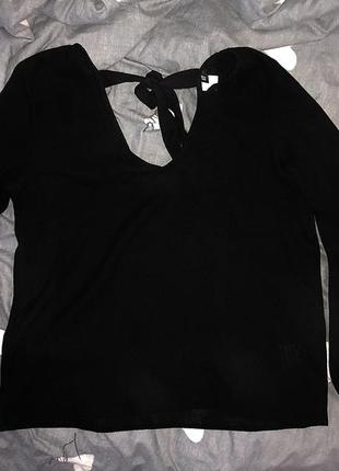 Чорна блуза кофта з пишними рукавами