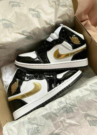 Кроссовки nike air jordan 1 mid patent golden black8 фото