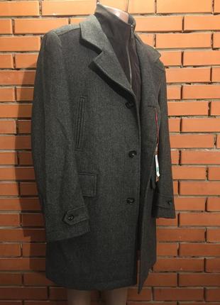 Шерстяное пальто в рубчик collezione 50 р. италия.