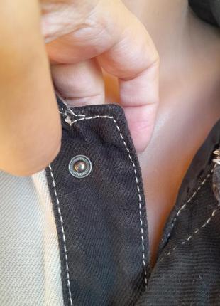 Крутяцька джинсова куртка з принтом на спині4 фото