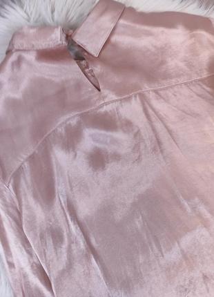 Блуза жіноча zara атласна з довгим рукавом на гудзиках колір пудра розмір м8 фото