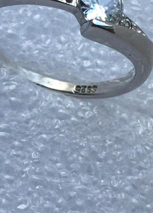 Кільце колечко каблучка срібне 925 проби зі срібла з камінчиком каменем діамантом камінцями камінням діамантами кристалами обручальне розмір 184 фото