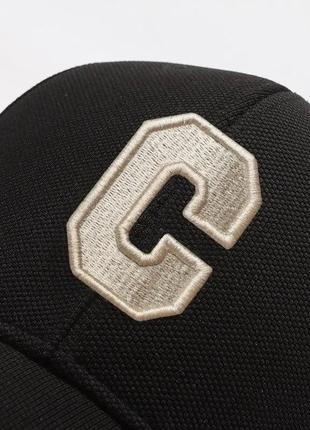 Бейсболка с кепка черная унисекс универсальная лого вышитая4 фото