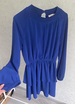 Очень красивое платье reserved цвет электрик