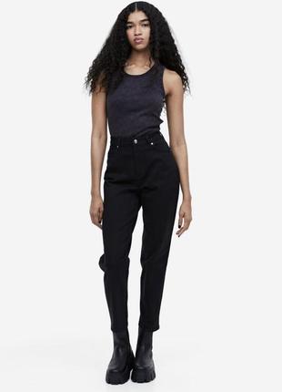 Джинсы, mom jeans в черном цвете от h&m