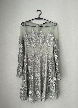 Платье праздничное