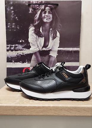 Оригинальные кроссовки guess 36, 37-37.5, 38.5 размера оригинал