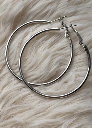 Серьги сережки серёжки большие тонкие круглые кольца колечки серебристые1 фото